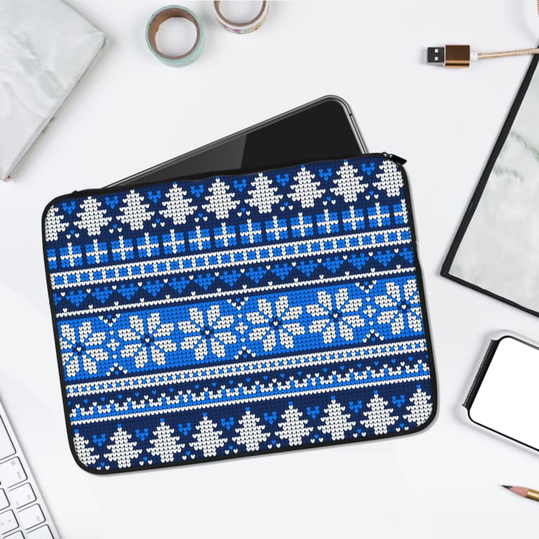 Laptop Sleeves - Knitted Pattern White Color With Blue Background 01